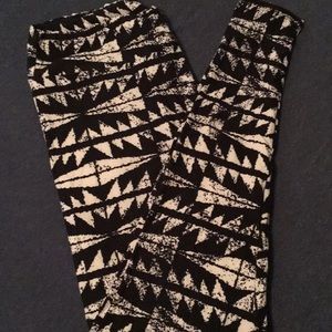 Black and White Patterned TC LuLaRoe leggings